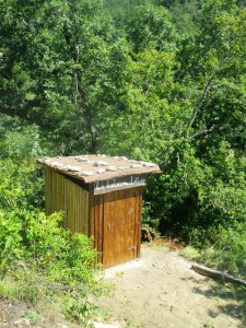 latrina completata